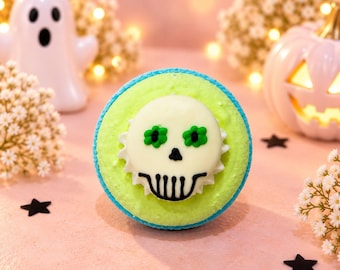 Skull Bath Bomb | Handmade Bath Bomb | Bath Fizzy | Kids Bath Bomb | Self Care Treat | Birthday Gift | Novelty Gift | Halloween Bath Bomb