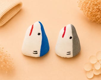 Shark Bath Bomb | Bubblegum Scented, Surprise Color