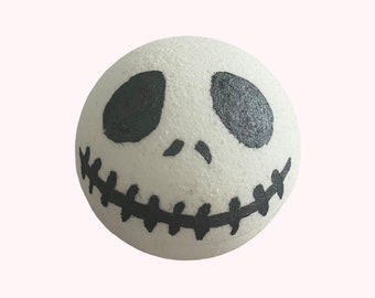 Skull Bath Bomb | Bath Bomb | Halloween | Trick Or Treat | Kids Bath Bomb | Gift | Gift Idea | Pamper | Skull | Relax | Halloween Skull |