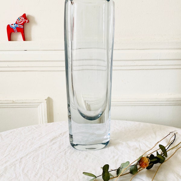 Vase scandinave en cristal de verre signé Strömberg Strömbergshyttan Suède 70s