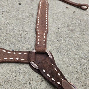 High Country- White Buckstitch Breast Collar with Roughout Leather - Western Breast Collar - Ranch Hand Leather Breast Collars - Premium