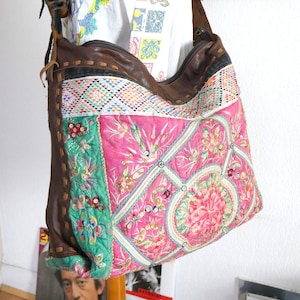 Handtaschen für Damen, Umhängetaschen für Damen, Tragetasche. Einzigartige, einmalige Tribal-Ethno-Hmong-Stickerei.