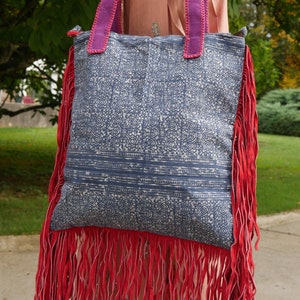 Handtaschen für Damen, Umhängetaschen für Damen, Tragetasche. Einzigartige, einmalige Tribal-Ethno-Hmong-Stickerei.