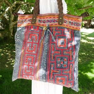 Handtaschen für Damen, Umhängetaschen für Damen, Tragetasche. Einzigartige, einmalige Tribal-Ethno-Hmong-Stickerei.