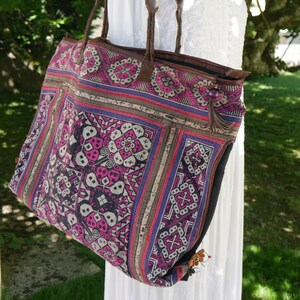 Handtaschen für Damen, Umhängetaschen für Damen, Tragetasche. Einzigartige, einmalige Tribal-Ethno-Hmong-Stickerei.