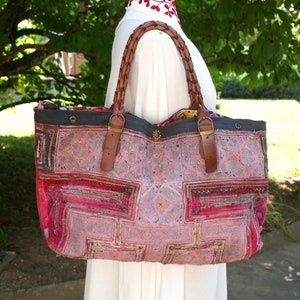 Handtaschen für Damen, Umhängetaschen für Damen, Tragetasche. Einzigartige, einmalige Tribal-Ethno-Hmong-Stickerei.
