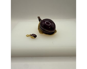 Vintage Edgar Berebi Limited Edition Emaille Pruim Snuisterijdoosje met Charm VG Cond