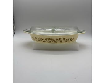 Cazuela Pyrex vintage de 29 pulgadas, blanca y marrón, con compartimentos y tapa, 222 unidades, en muy buen estado.