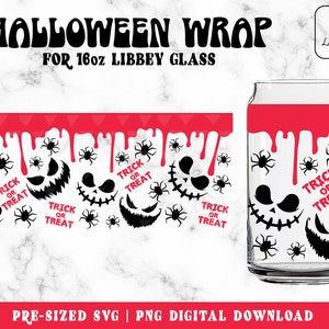 Może przedstawiać: Wzór na Halloween dla szklanki Libbey o pojemności 473 ml z efektem czerwonej, kapiącej krwi i czarnymi sylwetkami pająków i dyni. Tekst "Trick or Treat" jest powtarzany w całym wzorze.