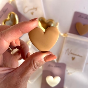 Broche cœur avec Amour et son pochon en velours personnalisé zdjęcie 7