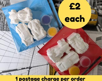 Racing Car Paint Your Own Party Bag Favour: Racing Cars Wheels Craft Kit