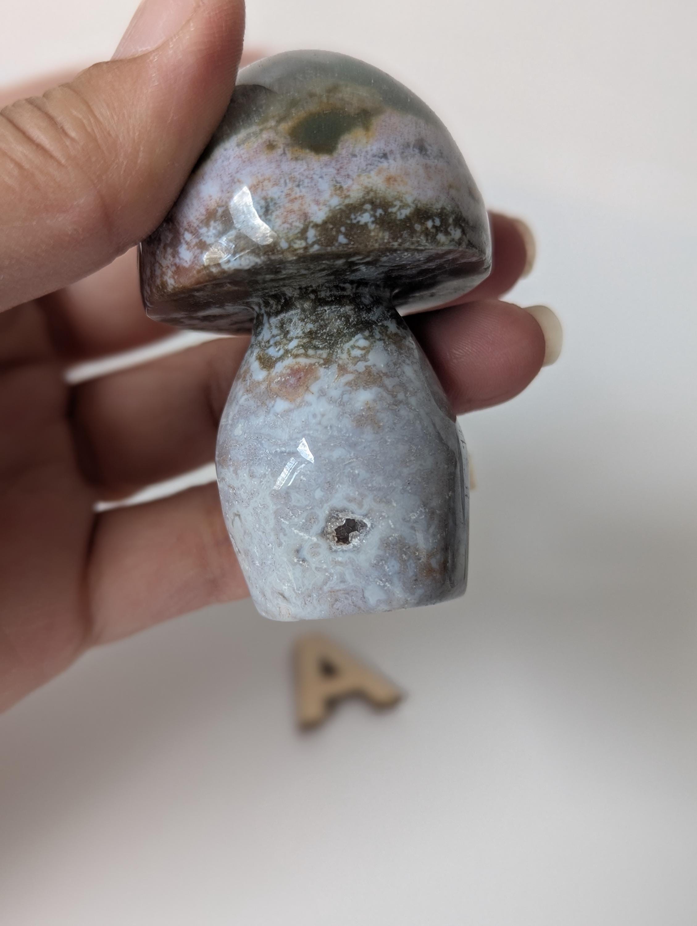 オーシャンジャスパー彫刻キノコ：心を落ち着かせるクリスタル装飾