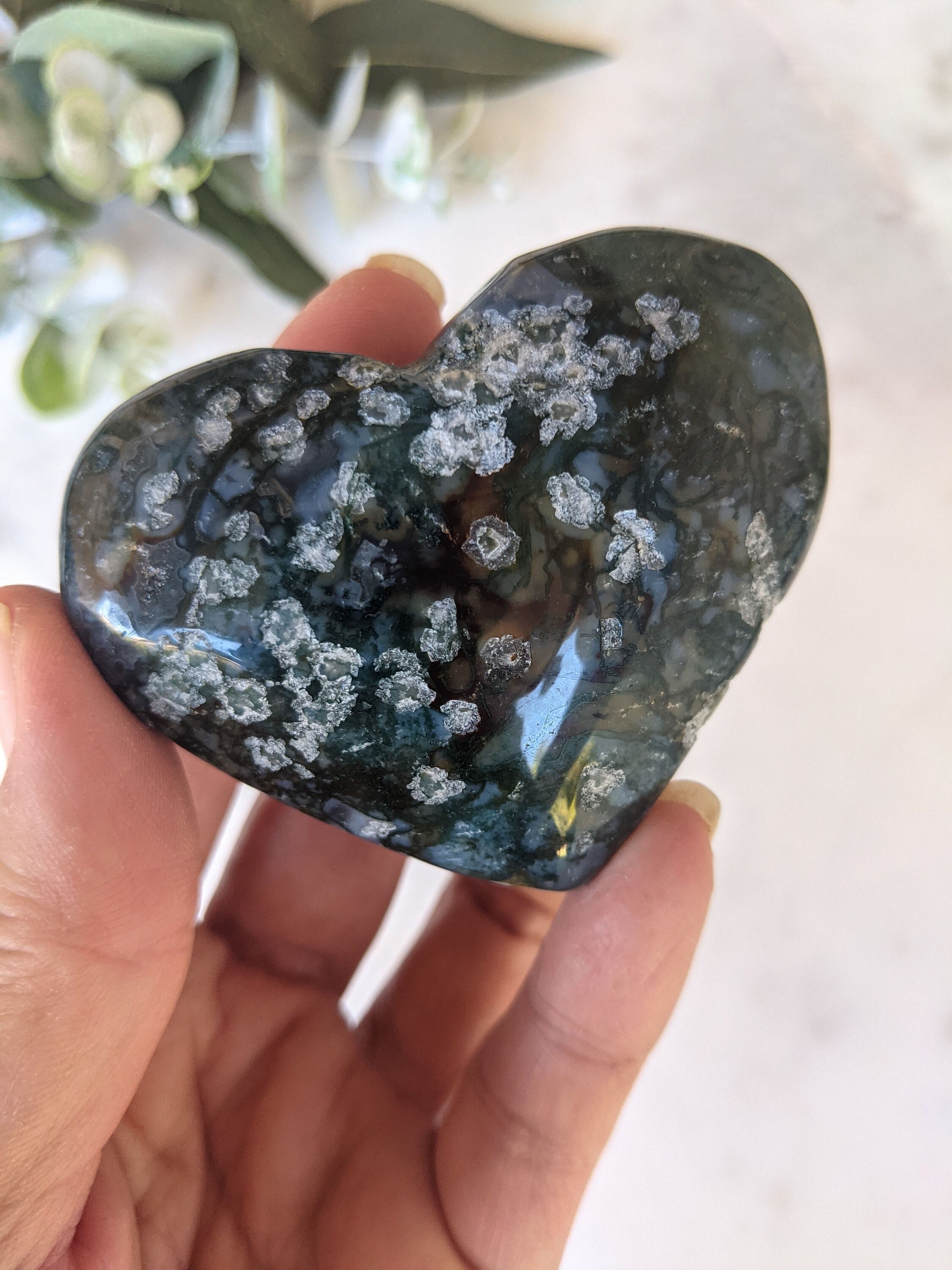 Green Moss Agate Heart Carving, Blue Polished Crystal Palm Stone