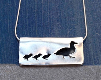 Mothers Necklace , Silver Mother Duck and 3 Ducklings Folded Pendant Necklace , Mama Duck with Baby Duck Family, Gift for Mother's Day