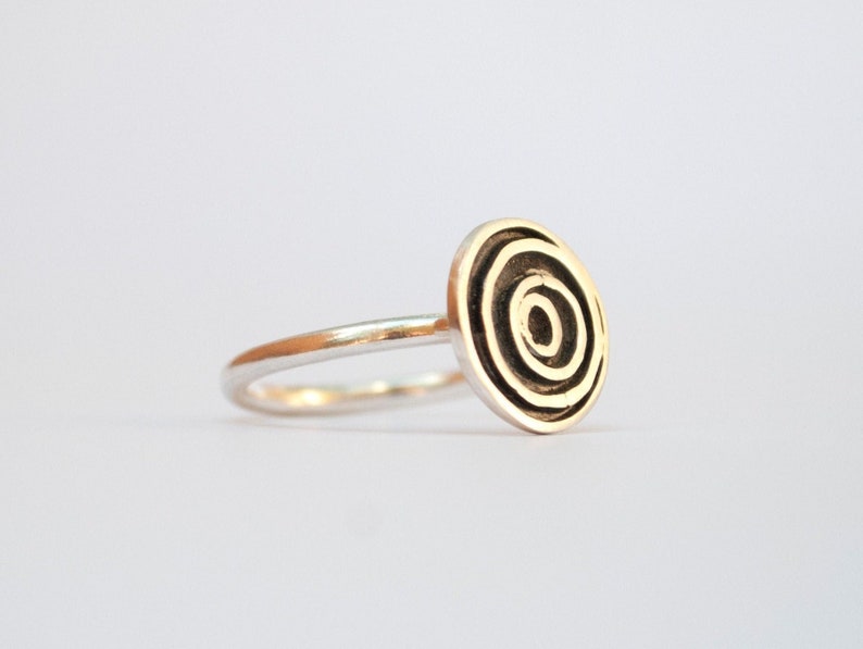 Silver Black Circles Ring , Disc Ring , dainty everyday ring , Asymmetrical Ring image 2