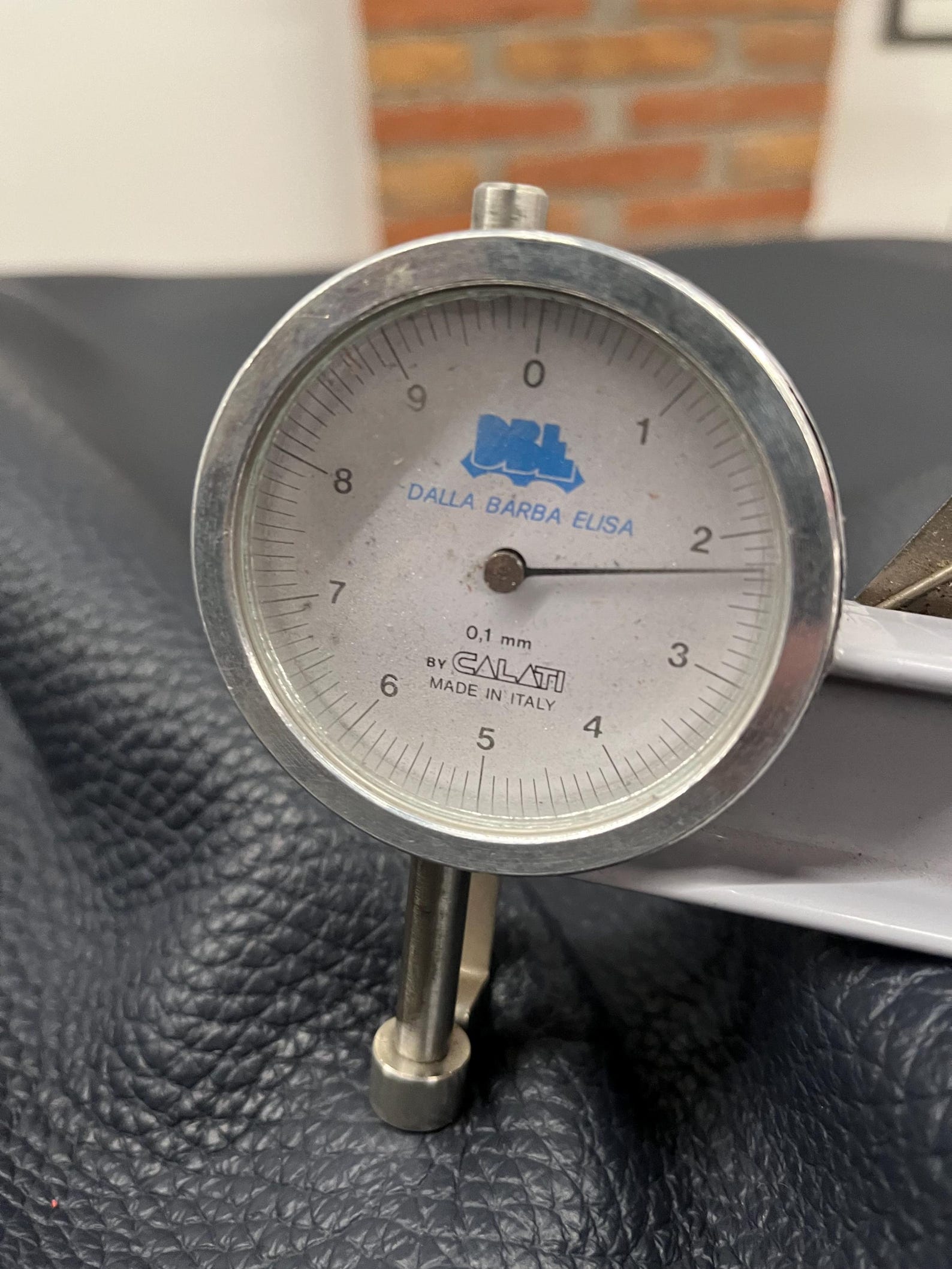 Genuine Thick Italian Leather, Ideal for Upholstery, Sofas, Interior