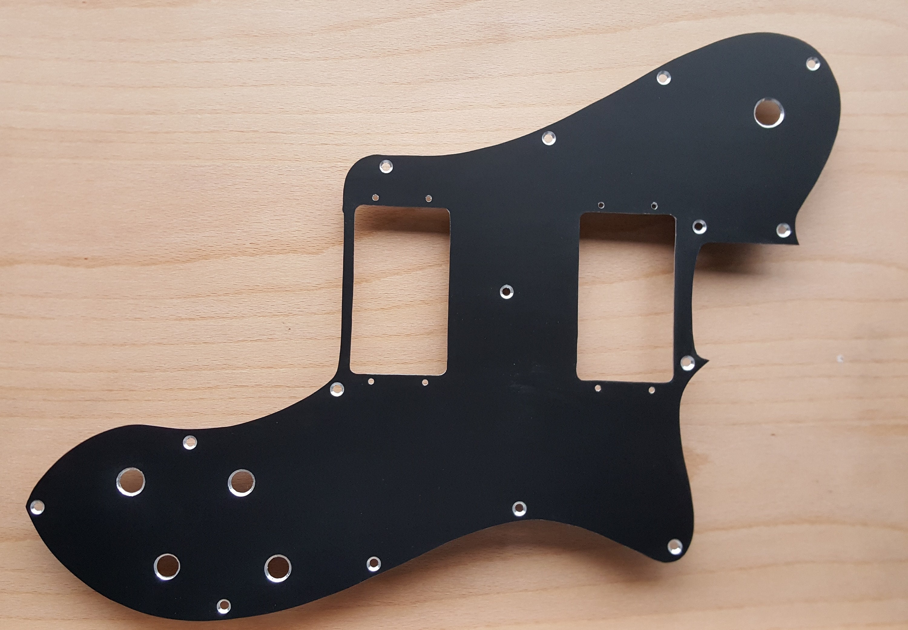Telecaster 72 Deluxe Aluminium Pickguard in Black, Gold, Natural