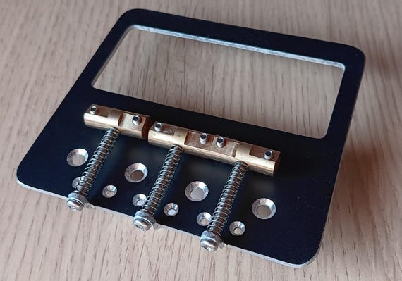 テレキャスターカスタムモデル、Bigsby B5トレモロアーム付き。 2025年