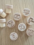Personalized wine bottle stopper