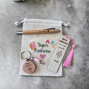 Coffret cadeau fin d'année scolaire maîtresse / maître - merci maîtresse - brosse en bois graver tableau personnalisée