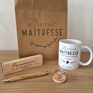 Coffret cadeau fin d'année scolaire maîtresse / maître - merci maîtresse - brosse en bois graver tableau personnalisée