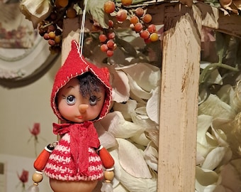 Pinocchio Vintage Holzpuppe Ornament aus Polymer und handgefertigten Holzperlen Pinocchio