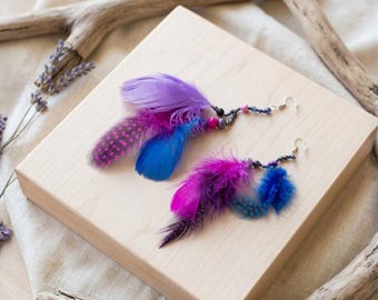 Purple polka dot feather earrings, Beachy long feather earring, Eccentric mix match earrings, Artsy earrings in purple, blue and pink