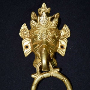 Aldaba de latón con cara de Ganesha / Acabado dorado para puerta de habitación de bebé