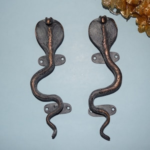 Brass Cobra Snake Door Handle 8.5&#39;&#39; Inches Serpent | Antique Style Kaliya Naag Kitchen Door Pull | Total Weight- 300 x 2 = 600 Grams Approx.