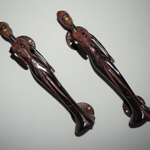 Dörrhandtag i mässing, prinsessa, för stuga och bardekor | Poserande dam, modell, terrass, balkong, skåphandtag | Totalvikt - 635 x 2 = ca 1270 gram