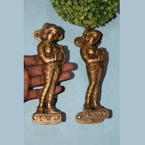 Girl With Parrot Door Handle | 7&#39;&#39; Inches Lady Holding A Bird Brass Pull
