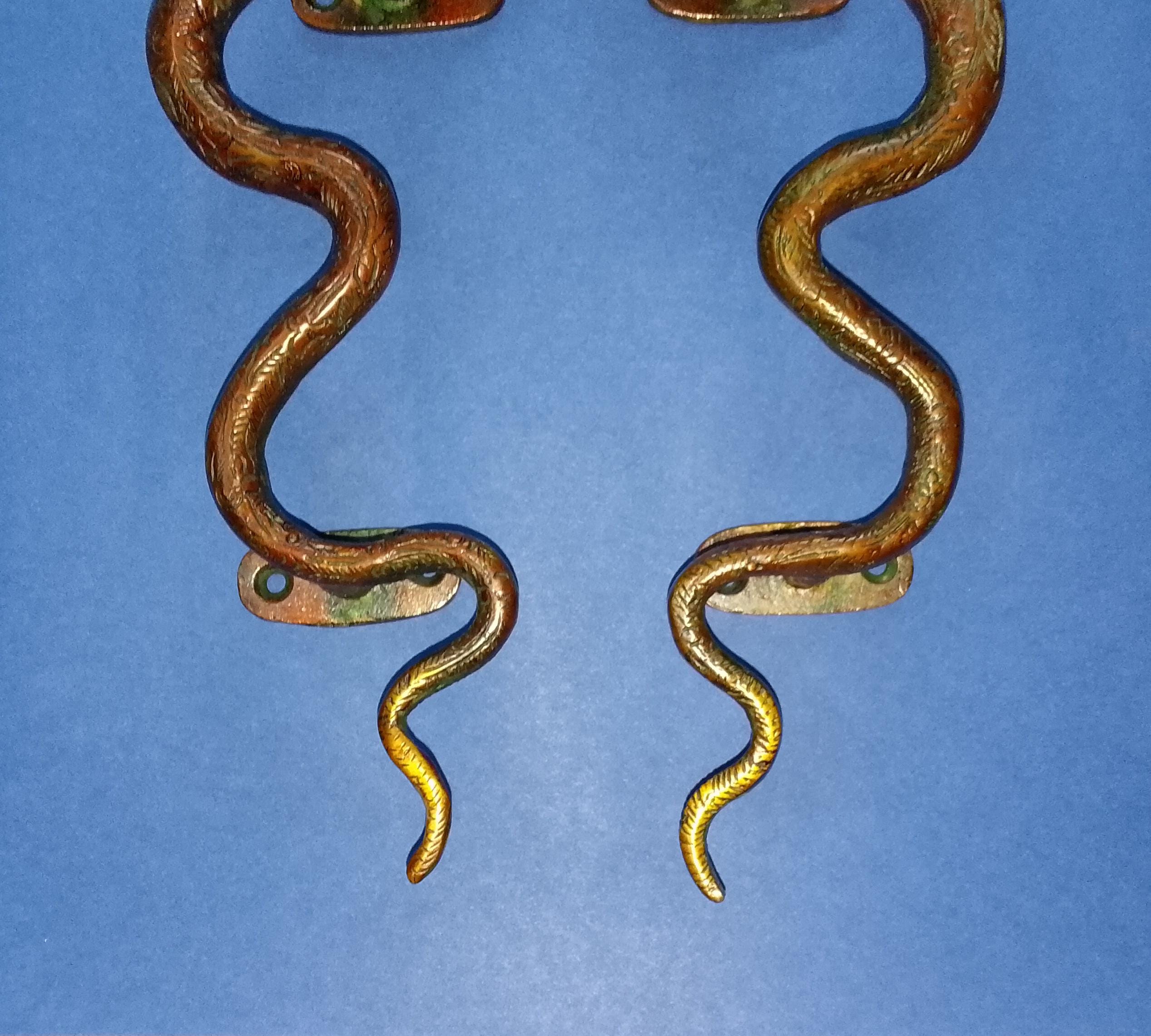 毒蛇型ドアハンドル | 真鍮製蛇型ドアハンドル（ペア） - Etsy 日本