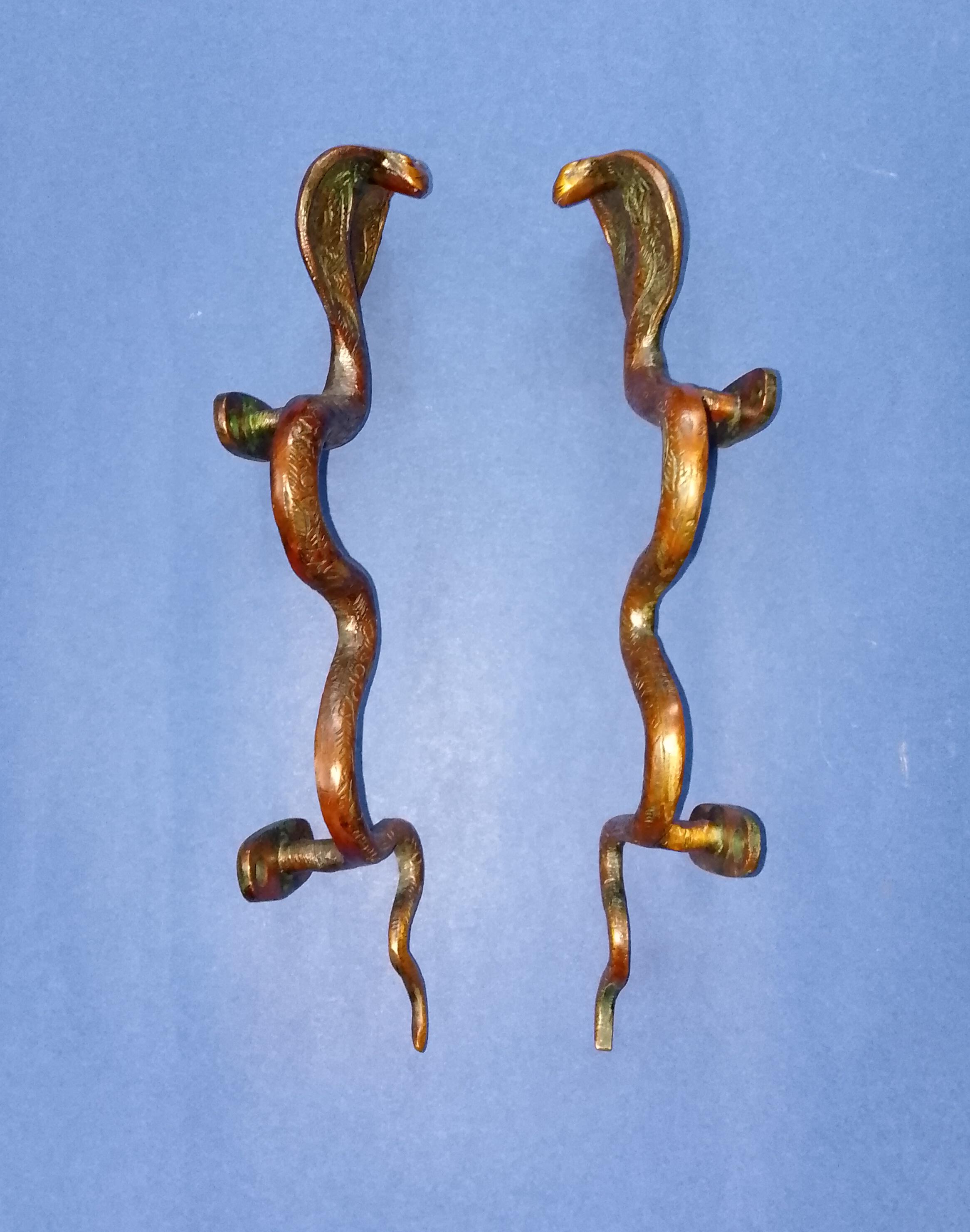毒蛇型ドアハンドル | 真鍮製蛇型ドアハンドル（ペア） - Etsy 日本
