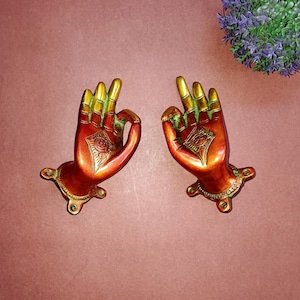 Zestaw klamek do drzwi z mudrą w kształcie dłoni Buddy | Zestaw uchwytów do garderoby z tańczącą ręką kobiety w kolorze mosiądzu, 2 sztuki