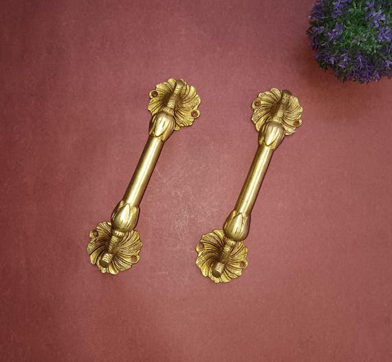Antique Ornate Floral Door Knob Set of 2 Knobs and Shaft Antique Ornate Floral Door Knob Set of 2 Knobs and Shaft