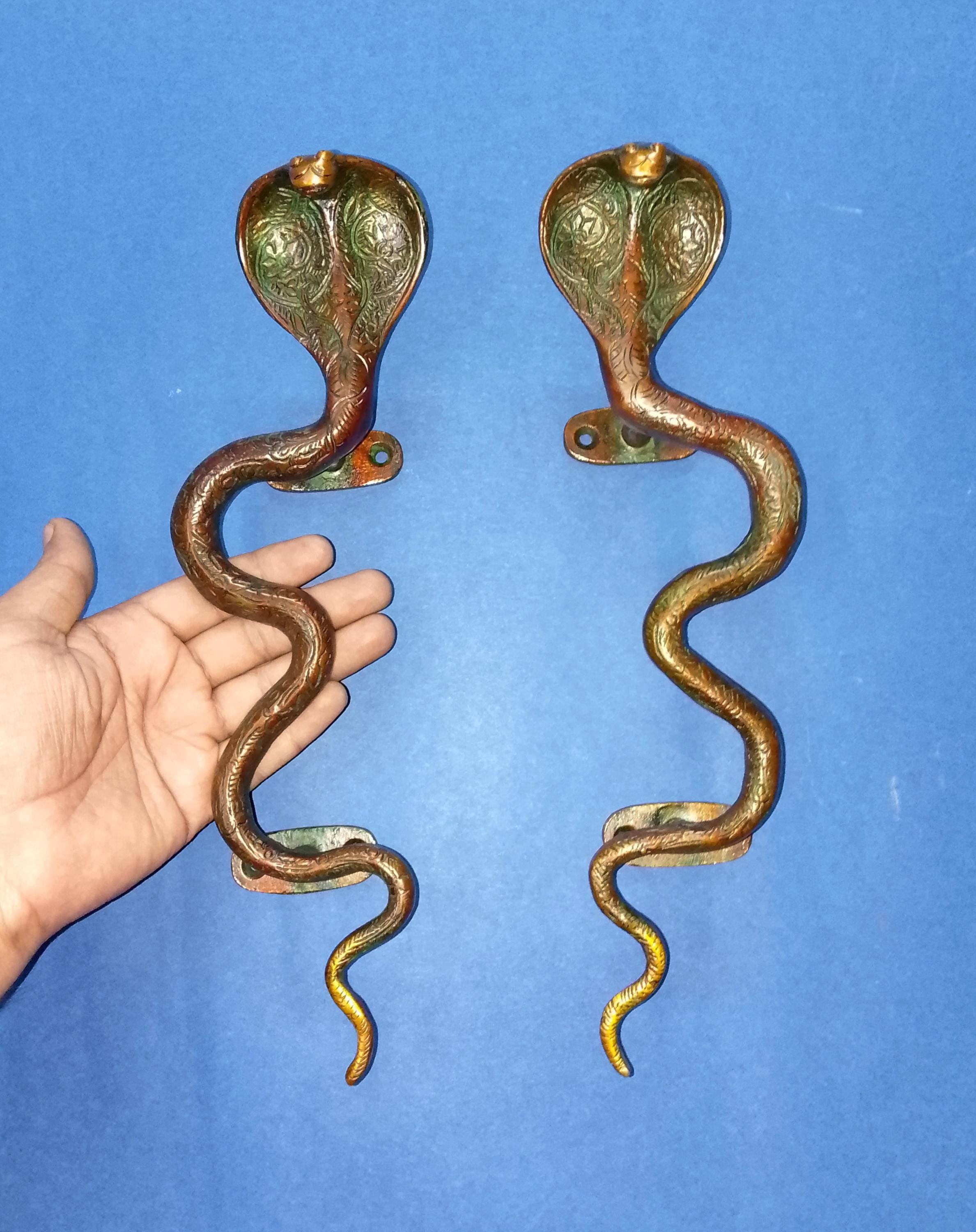 毒蛇型ドアハンドル | 真鍮製蛇型ドアハンドル（ペア） - Etsy 日本