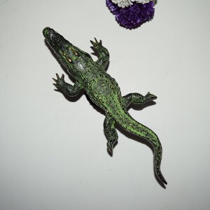 Wild Alligator Round Base Door Handle | Brass Monitor Lizard Design Cupboard Pull | Varanidae Family Theme Decor