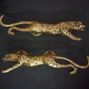 Brass Jaguar Door Handle Set Round Base | Wild Cat Shape Door Pull | Almirah Cupboard Pull Decor