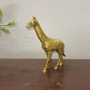Messing Baby Giraffe Statue | Schönes Kalb von Giraffe Tier Skulptur | Salontisch Prunkstück Dekor