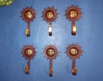 Smiley Face Door Mount Key Holder | Brass Sunflower Face Wall Hanging Hooks | Set Of 06 Pieces Washroom Wall Decor