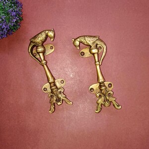Royal Parrot Shape Door Grab Handle | Brass Macaw Sitting On Piller Door Pull Set of 02 Pieces