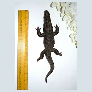 Wild Alligator Statue | Brass Lizard Paperweight | Club Bar Table Decoration