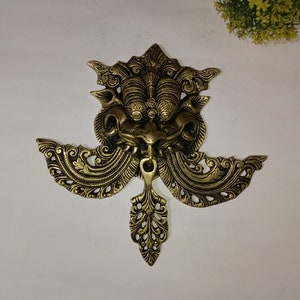 Yali Face Wall Mounted Decor | Brass Mythical Creatures Yali Wall Hangings | Weight- 1400 Grams Approx.