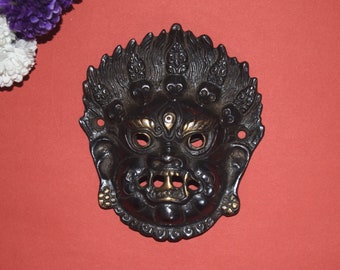 Maschera di Buddha in ottone da appendere alla parete / Decorazione da parete con testa di divinità irata / Benvenuto nel tempio spirituale tibetano di Mahakala