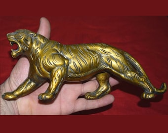 Details about   Brass Jaguar Shaped Statue Wild Animal Theme Hand Craved Office Table Deco ML101 
