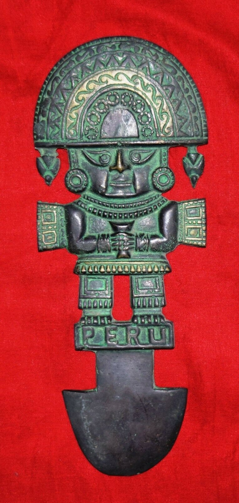 Plaque Murale Décorative Tumi / Couteau Cérémoniel – Laiton Massif, Pérou, H 26cm