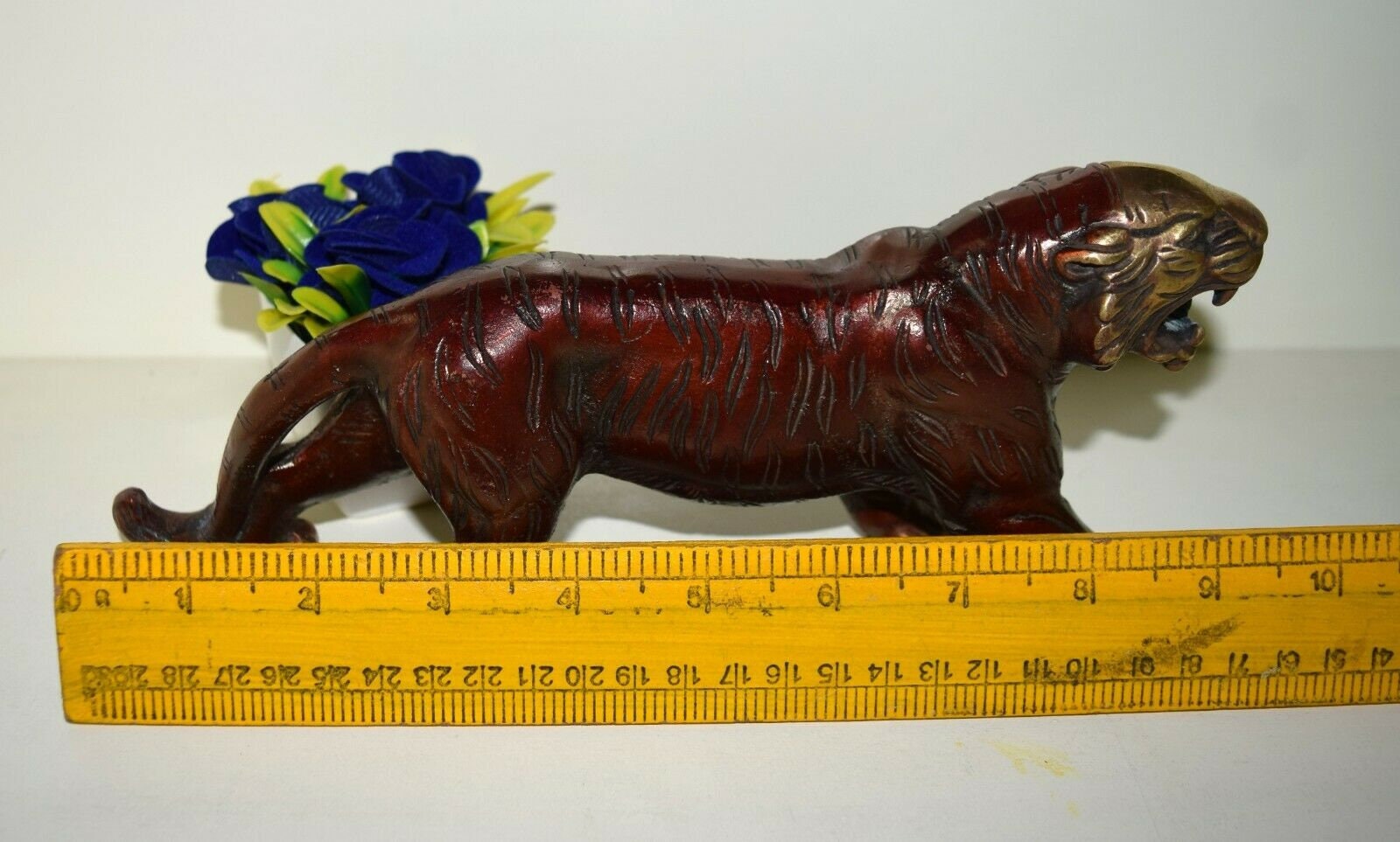 Handicrafts Red Tiger Statue | Brass Leopard Design