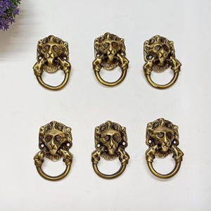Leo Lion Face Cupboard Puller | Lacquered Brass Jungle Beast Table Drawer Knob Set of 06 Pieces