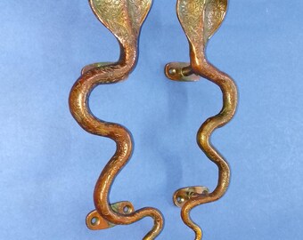 毒蛇型ドアハンドル | 真鍮製蛇型ドアハンドル（ペア） - Etsy 日本