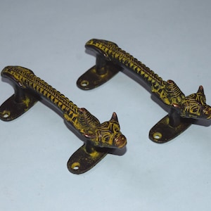 Handmade Cow Cattle Shape Drawer Pulls | Bastar Art Animal Brass Door Handle | Wooden Dressing Table Architectural Design